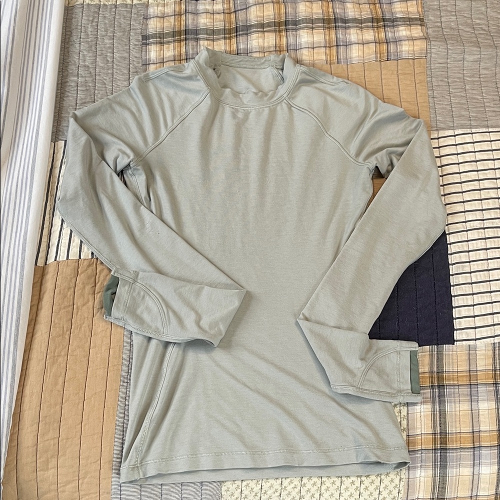 Lululemon layering long sleeve - green/gray